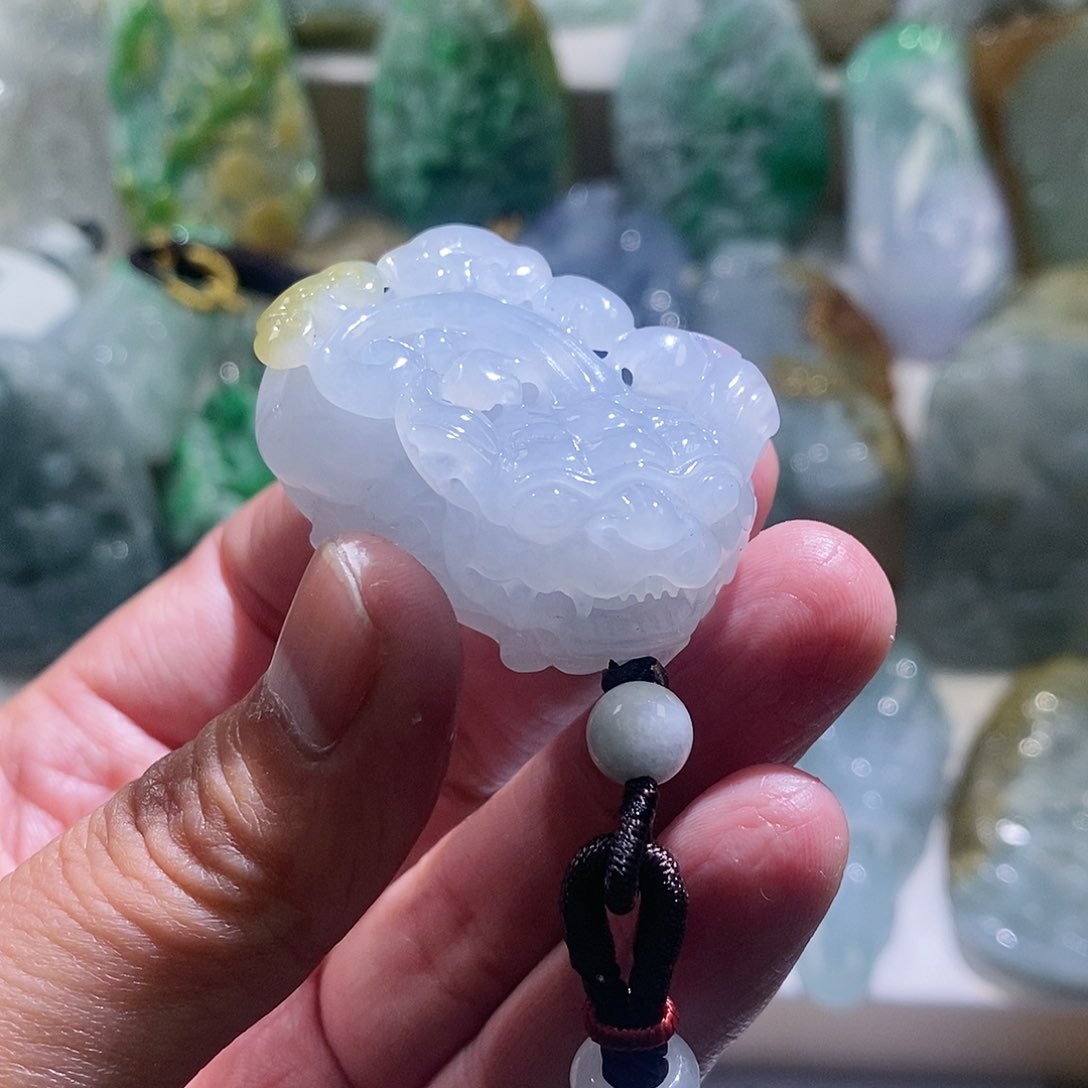 【闪购商品】翡翠颈饰未镶嵌貔貅