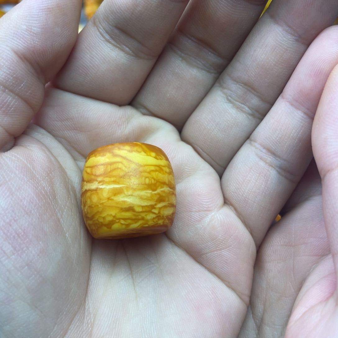 琥珀未镶嵌吊坠(不含链)