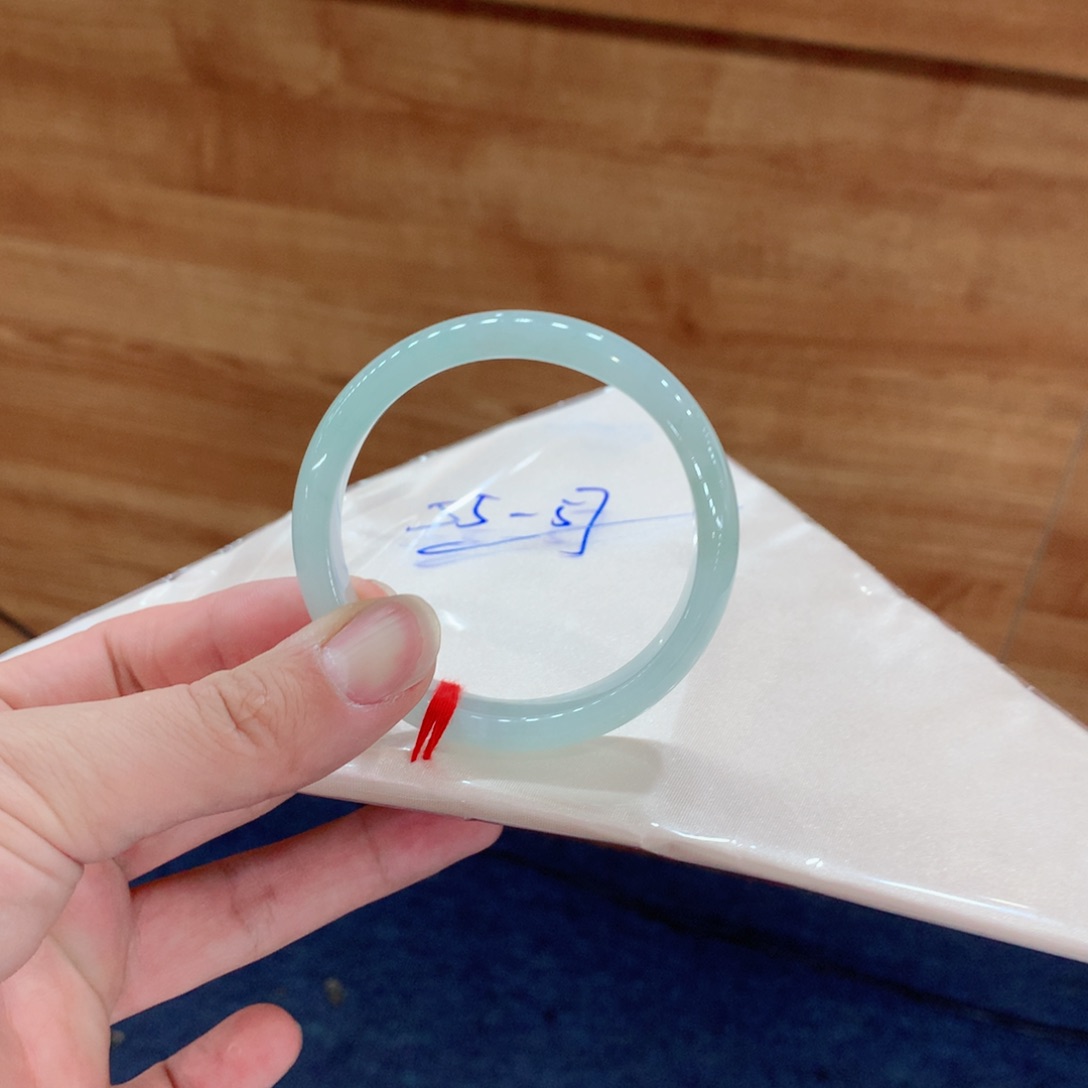 翡翠手镯未镶嵌买断