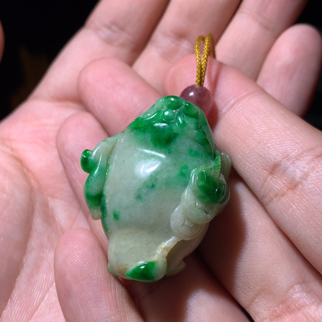 翡翠挂件未镶嵌海*