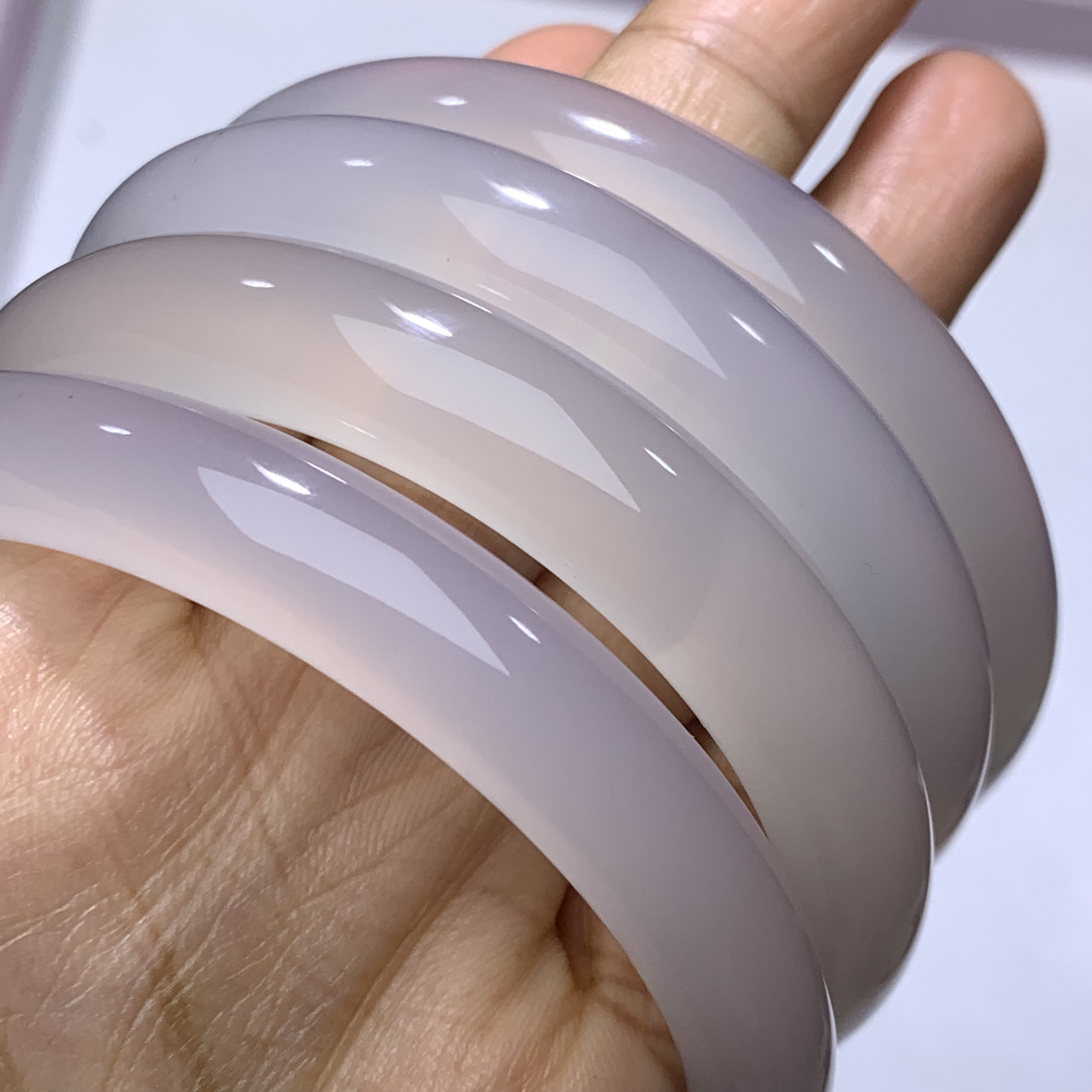 天然玉髓玛瑙手镯，冰冰透透，白月光款，多种圈口可选，百搭时尚款