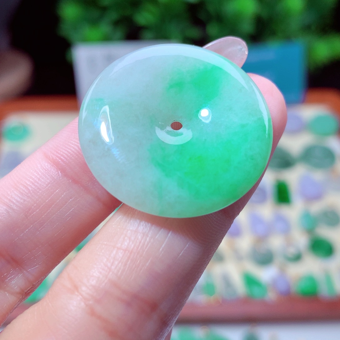 翡翠吊坠(不含链)未镶嵌