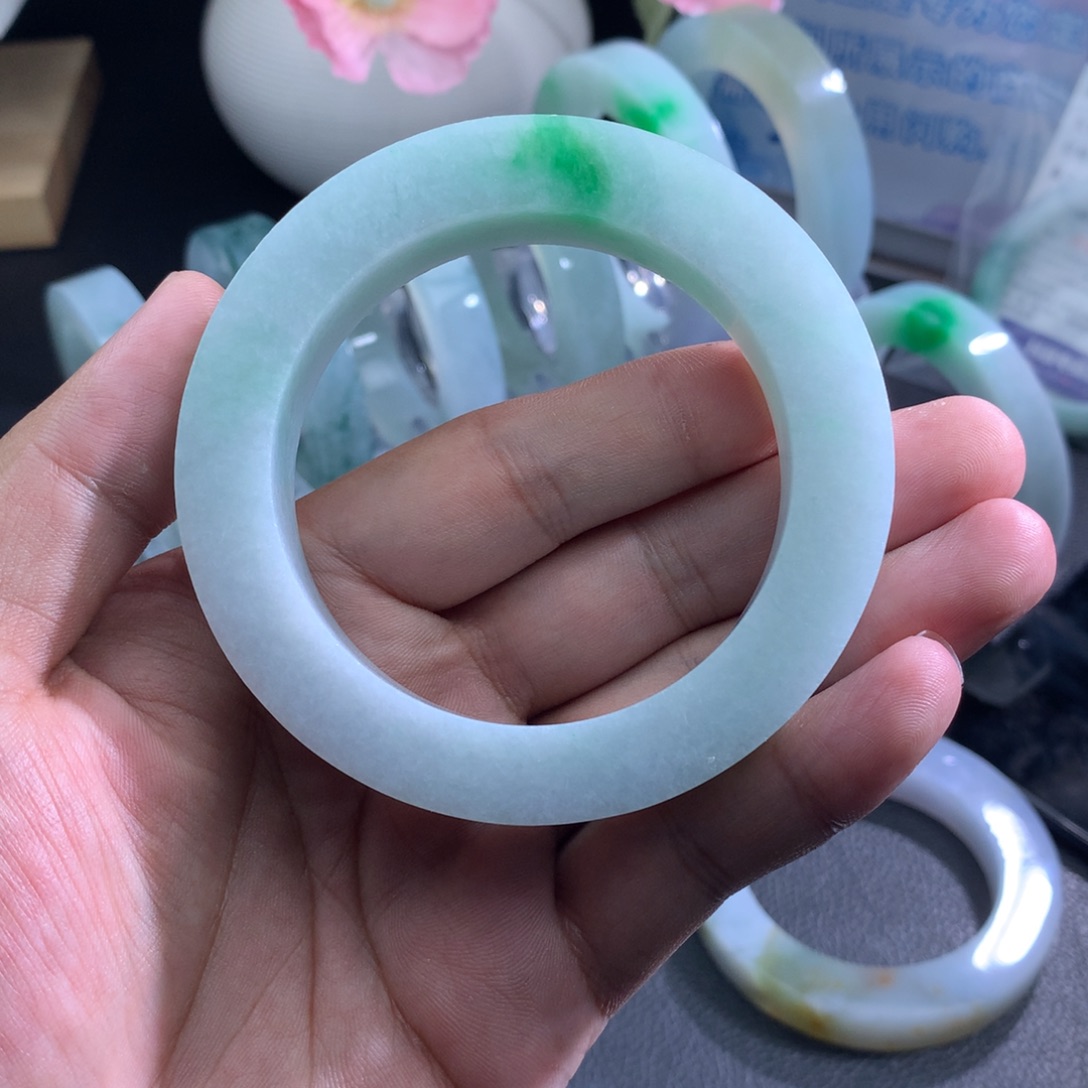 好***来定制翡翠未镶嵌翡翠手镯翡翠