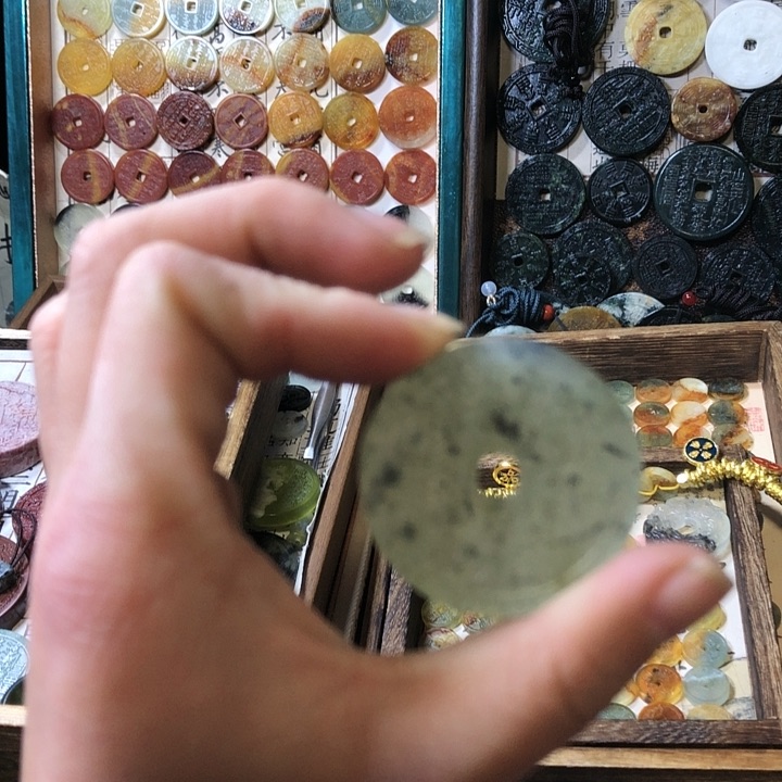 岫玉岫玉挂件未镶嵌