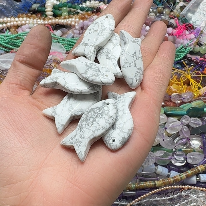 玛瑙/玉髓未镶嵌珠宝半成品一个20x40m白松吊坠