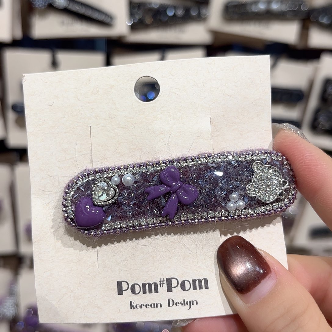 布艺铁合金小熊拜拜一个