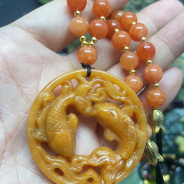 未镶嵌蛇纹石玉颈饰