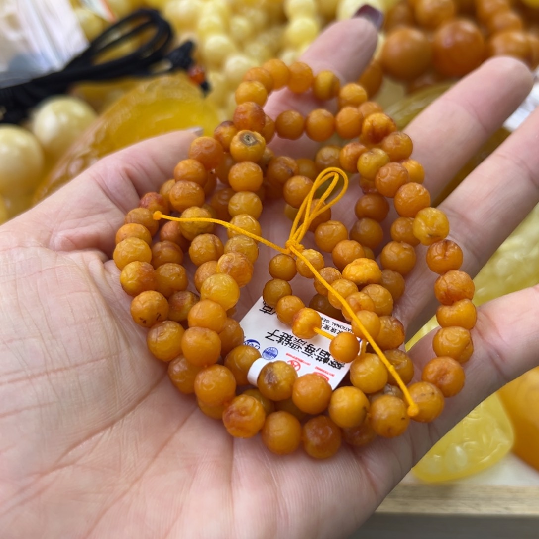 琥珀珠宝奇石未镶嵌