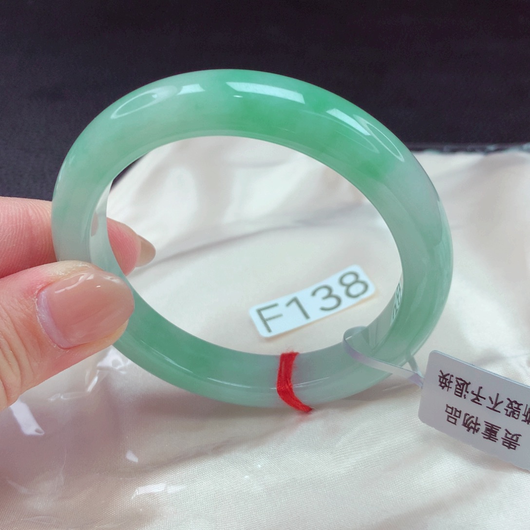 翡翠手镯未镶嵌手镯88