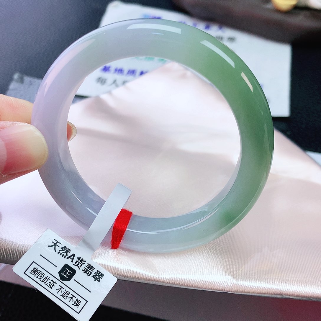 未镶嵌手镯翡翠50冰
