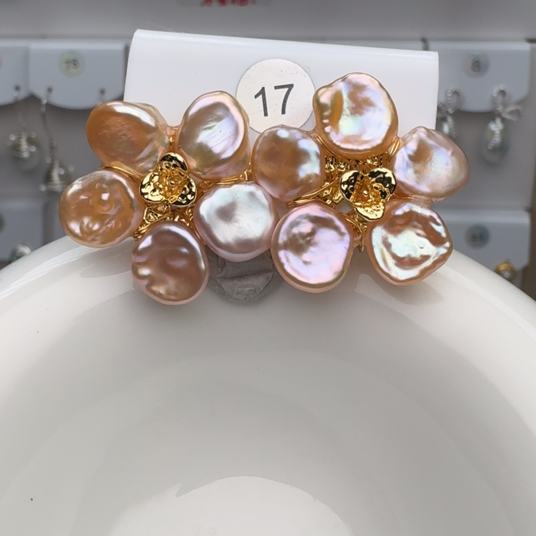 淡水珍珠耳饰未镶嵌