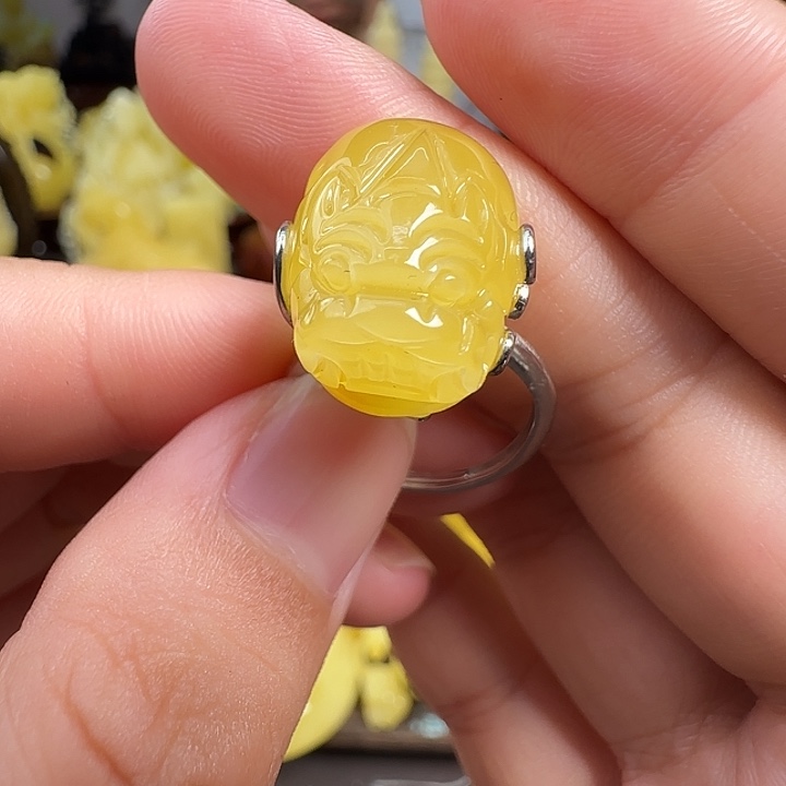 琥珀未镶嵌珠宝奇石