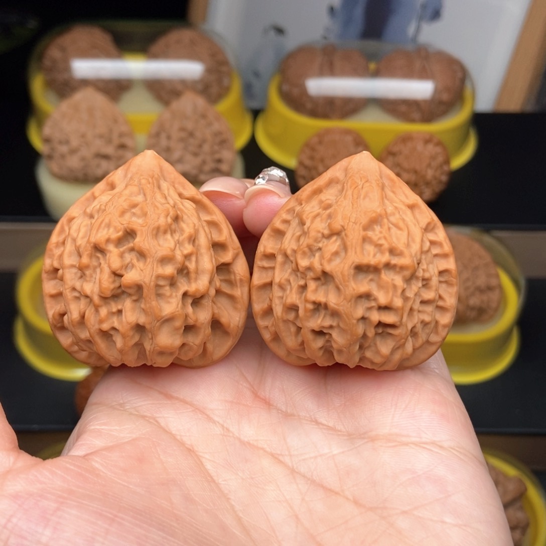 吊坠文玩核桃41金牛