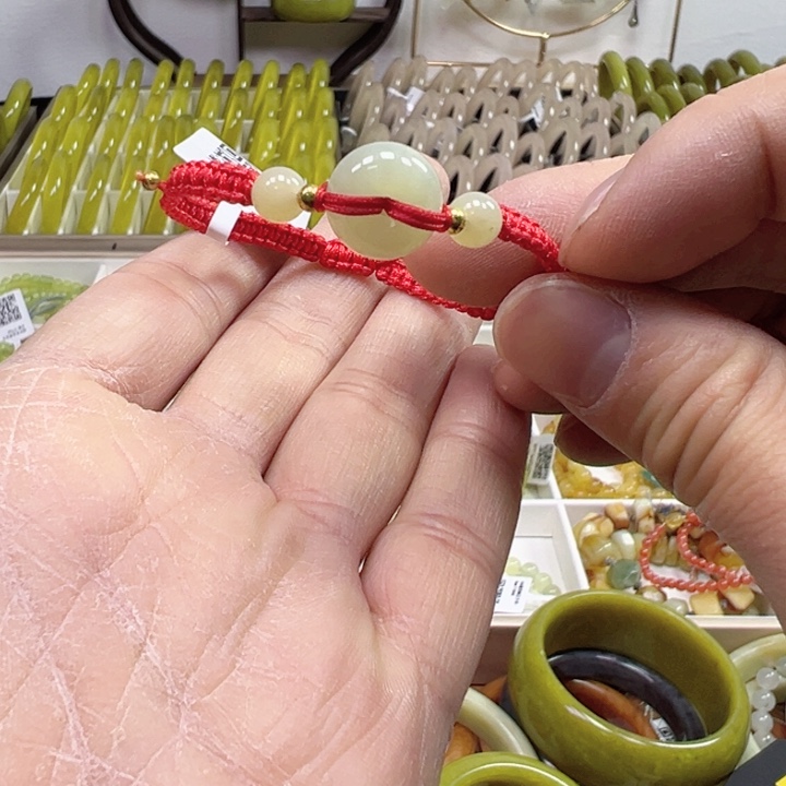 未镶嵌蛇纹石玉手链