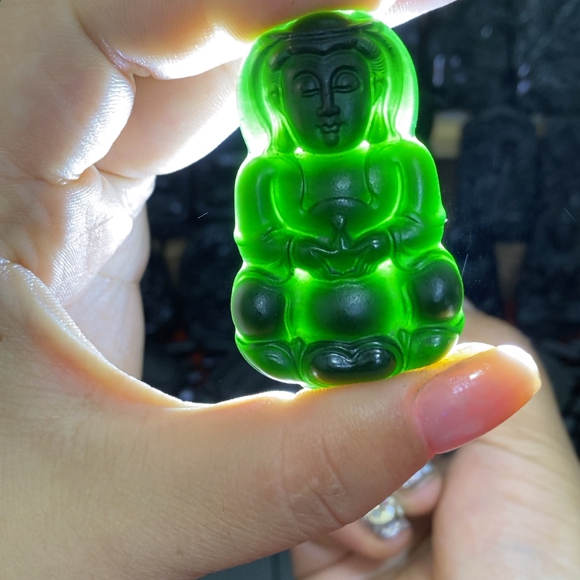 【闪购商品】未镶嵌蛇纹石玉颈饰