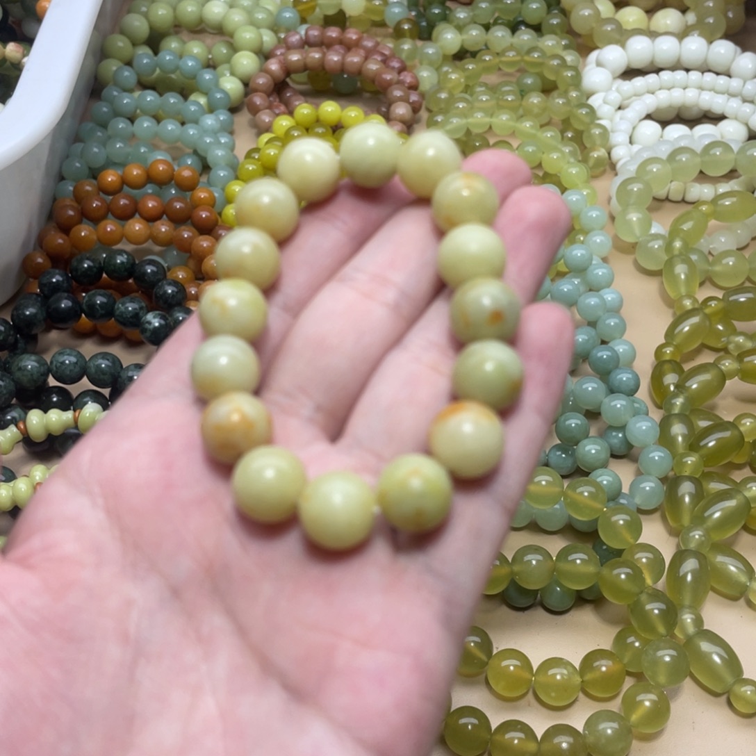 蛇纹石玉未镶嵌手链