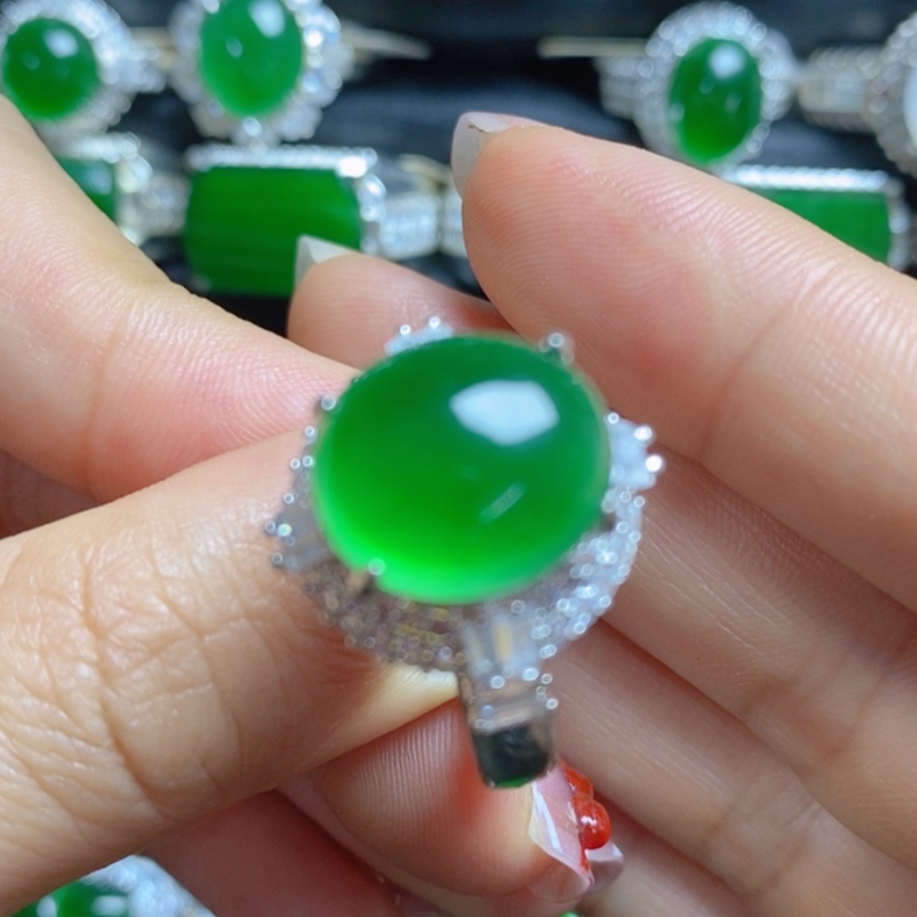 【闪购商品】翡翠挂件未镶嵌蛋面