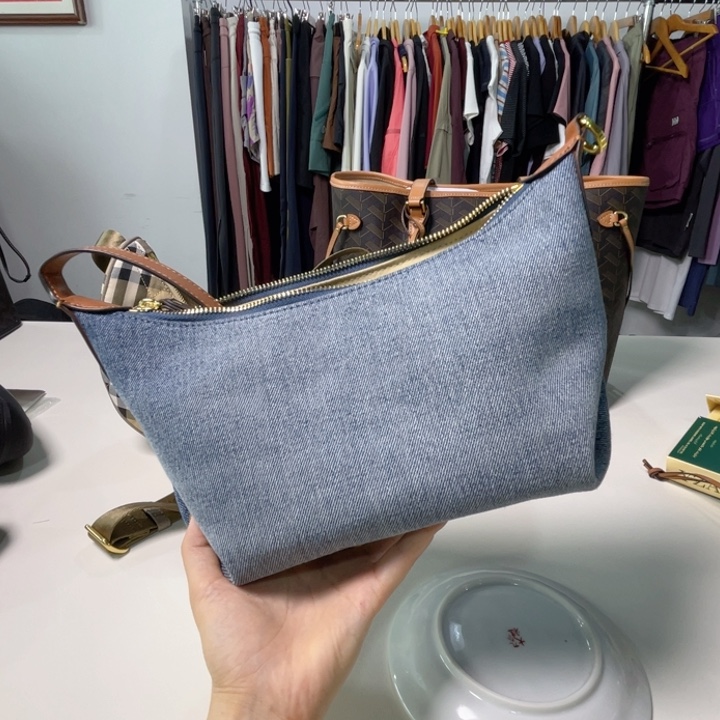 瓷片299。。。。。。。。。。。。。。