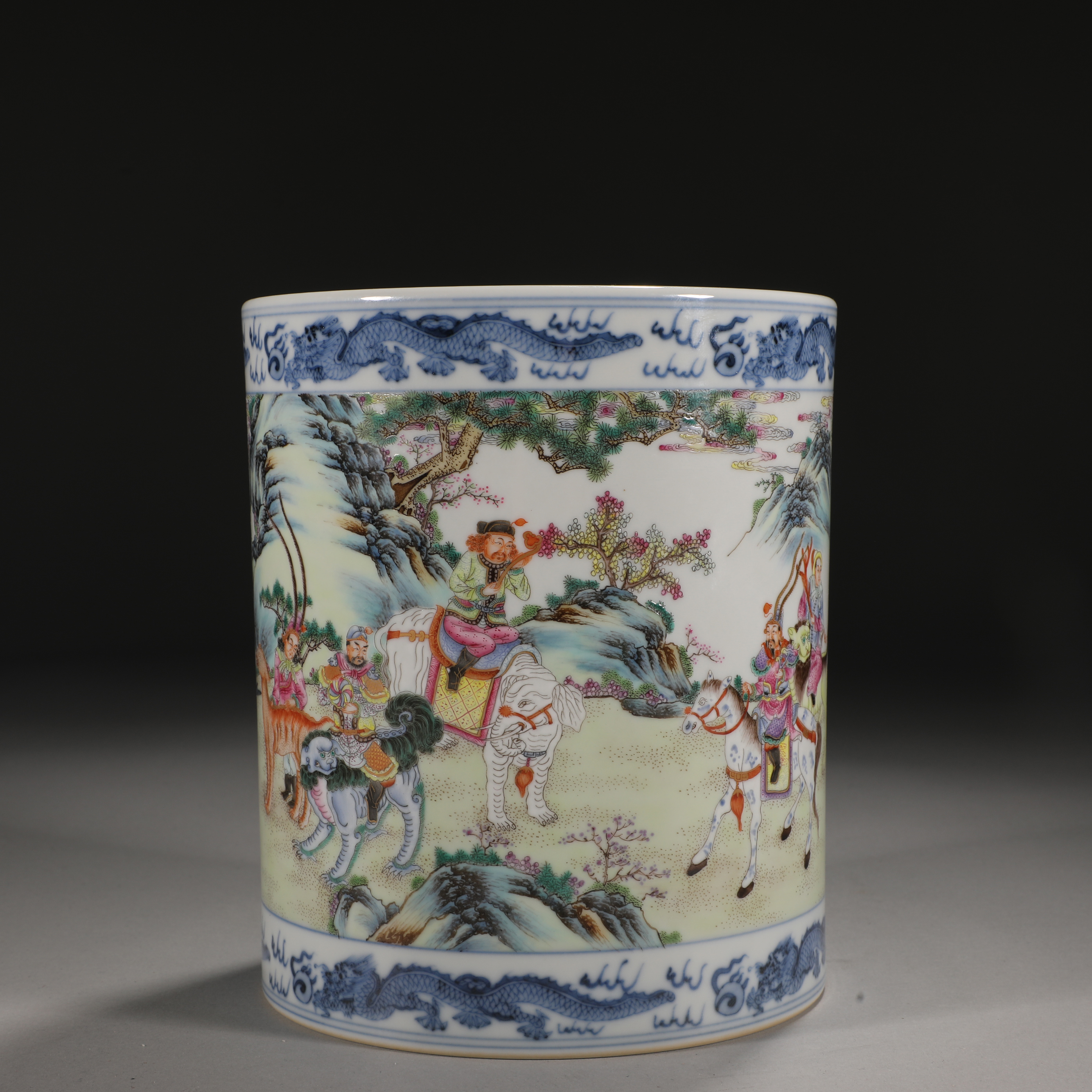 清 青花粉彩人物故事图笔筒