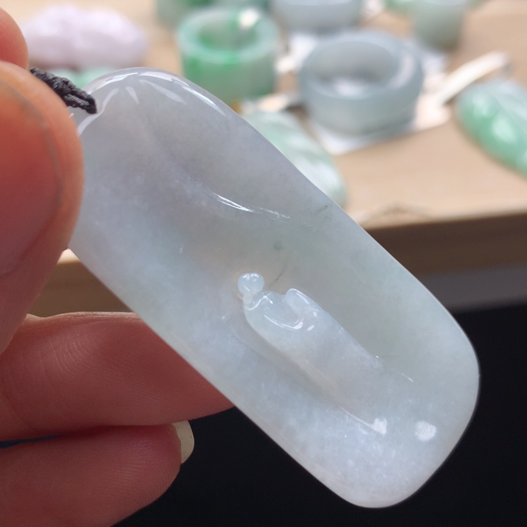 颈饰未镶嵌翡翠吊坠