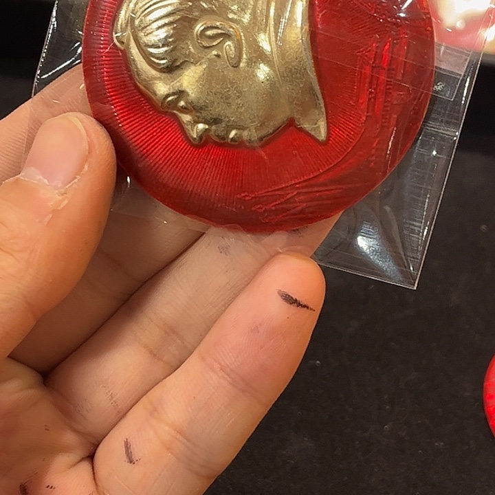 芙***晖像章一一一一一一一一一