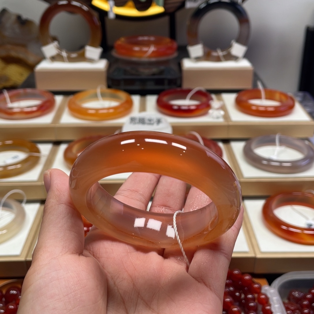 玛瑙/玉髓未镶嵌手镯