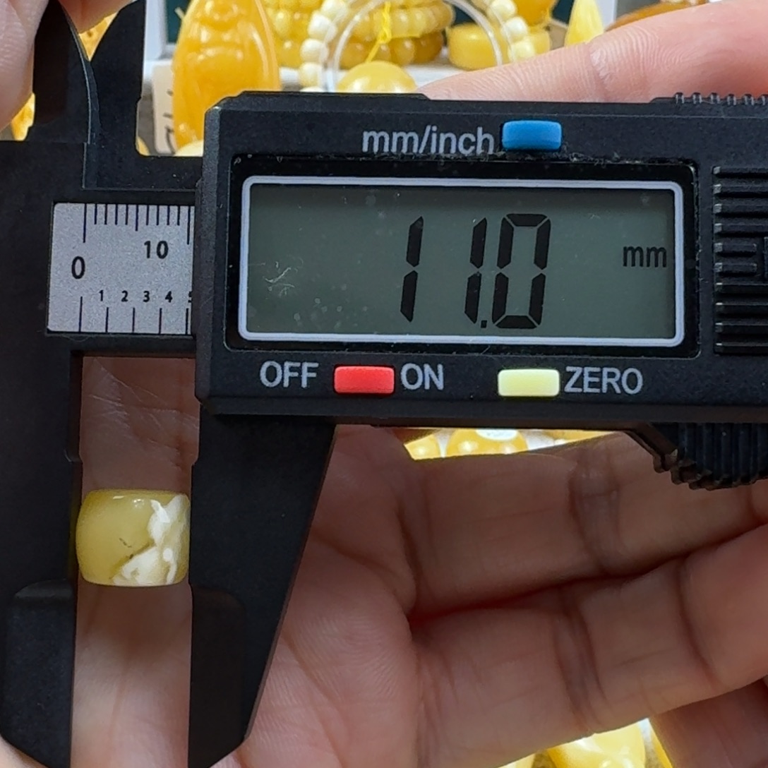 蜜蜡未镶嵌裸石21杂