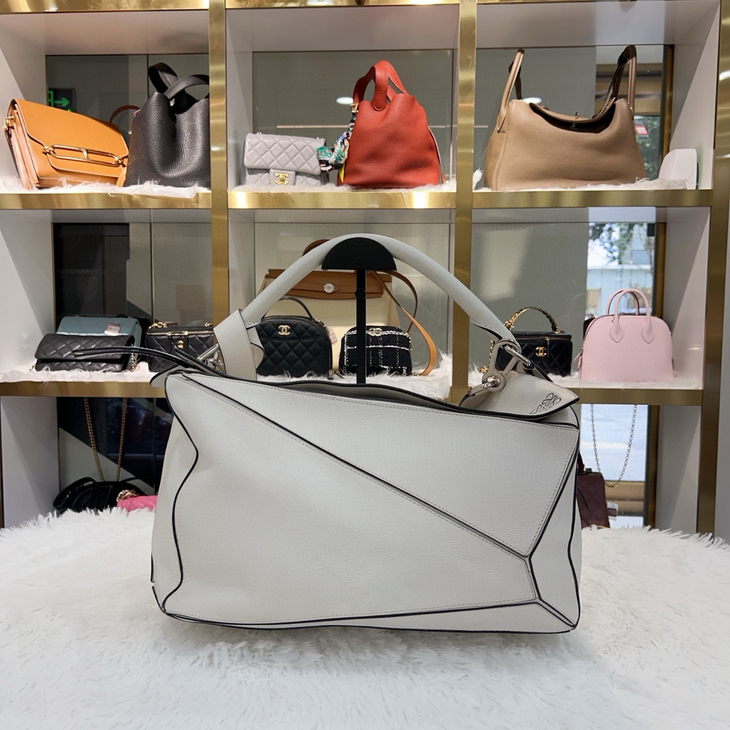 99新 LOEWE/罗意威 LOEWE罗意威白色几何手提单肩包