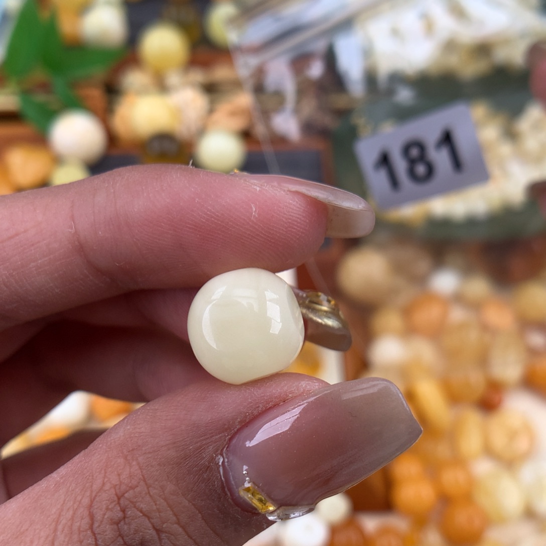 琥珀珠宝奇石未镶嵌11.2