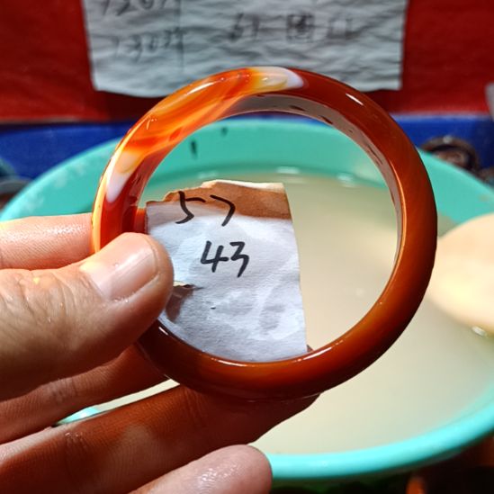 玛瑙/玉髓手镯未镶嵌