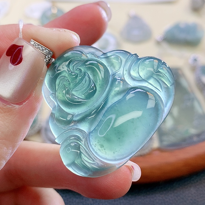 翡翠颈饰未镶嵌翡翠