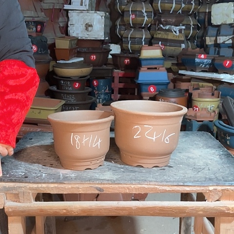 紫砂花盆小金钟盆两只