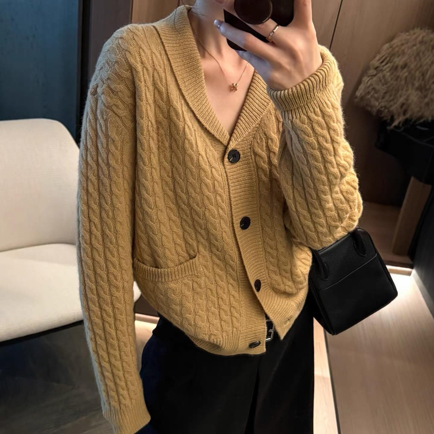 MEIZHENZI【重磅刺绣】100%绵羊毛|气质麻花针织开衫女秋冬毛衣外套