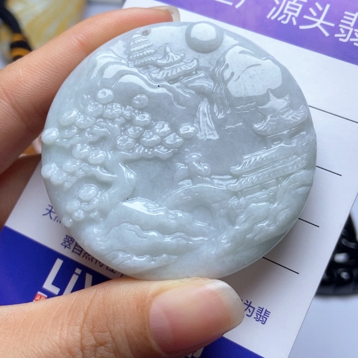翡翠颈饰未镶嵌翡翠