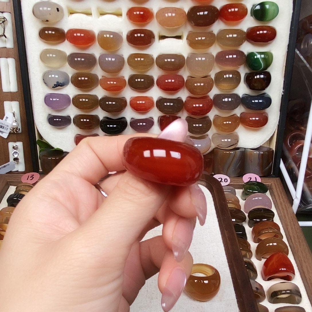 卷***儿玛瑙/玉髓未镶嵌戒指