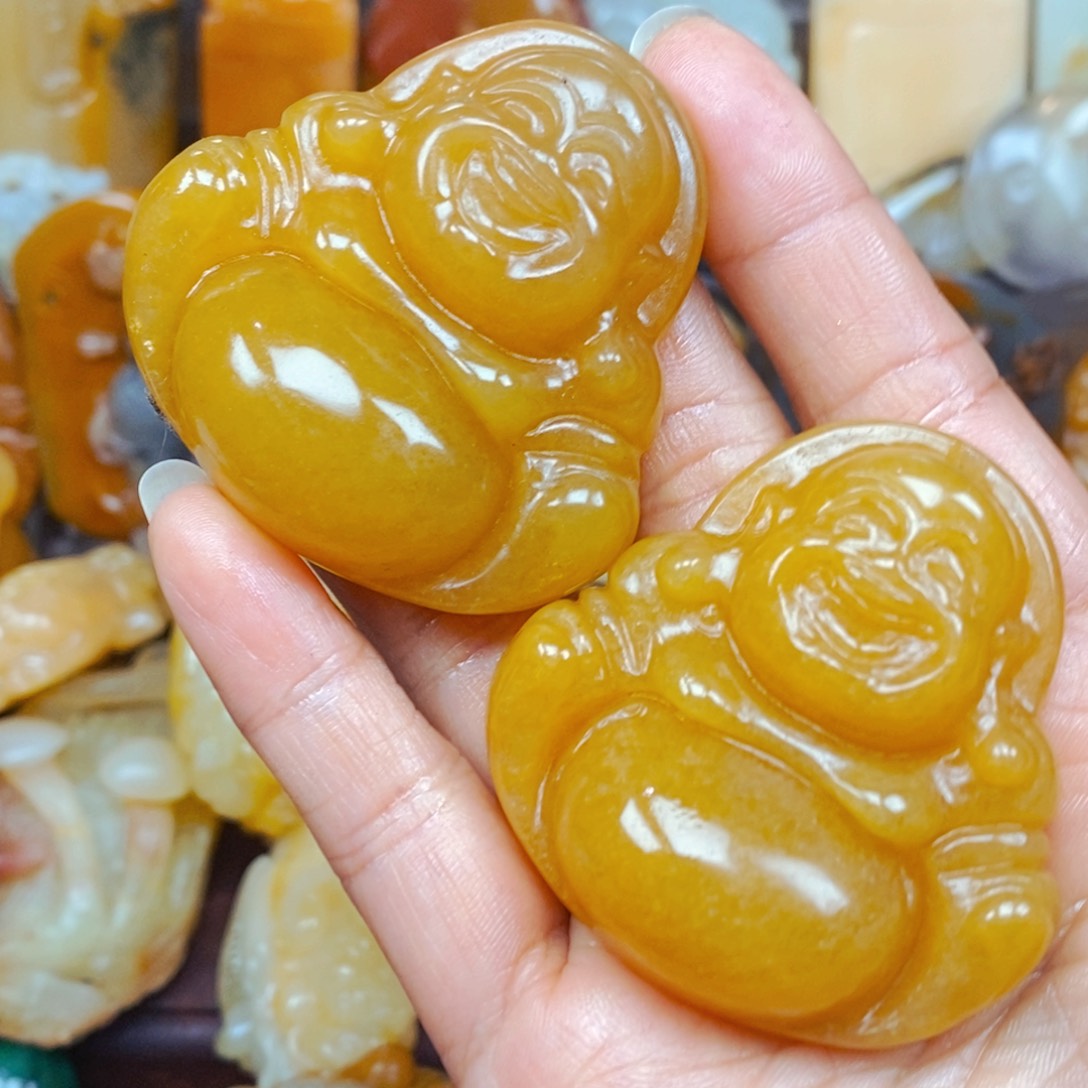 石英质玉（黄龙玉）颈饰未镶嵌
