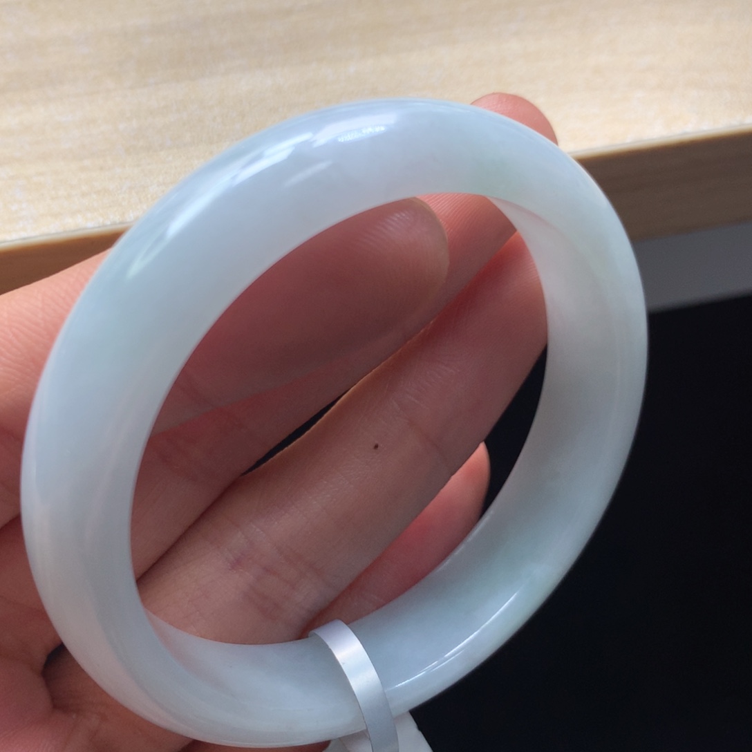 未镶嵌手镯翡翠手镯