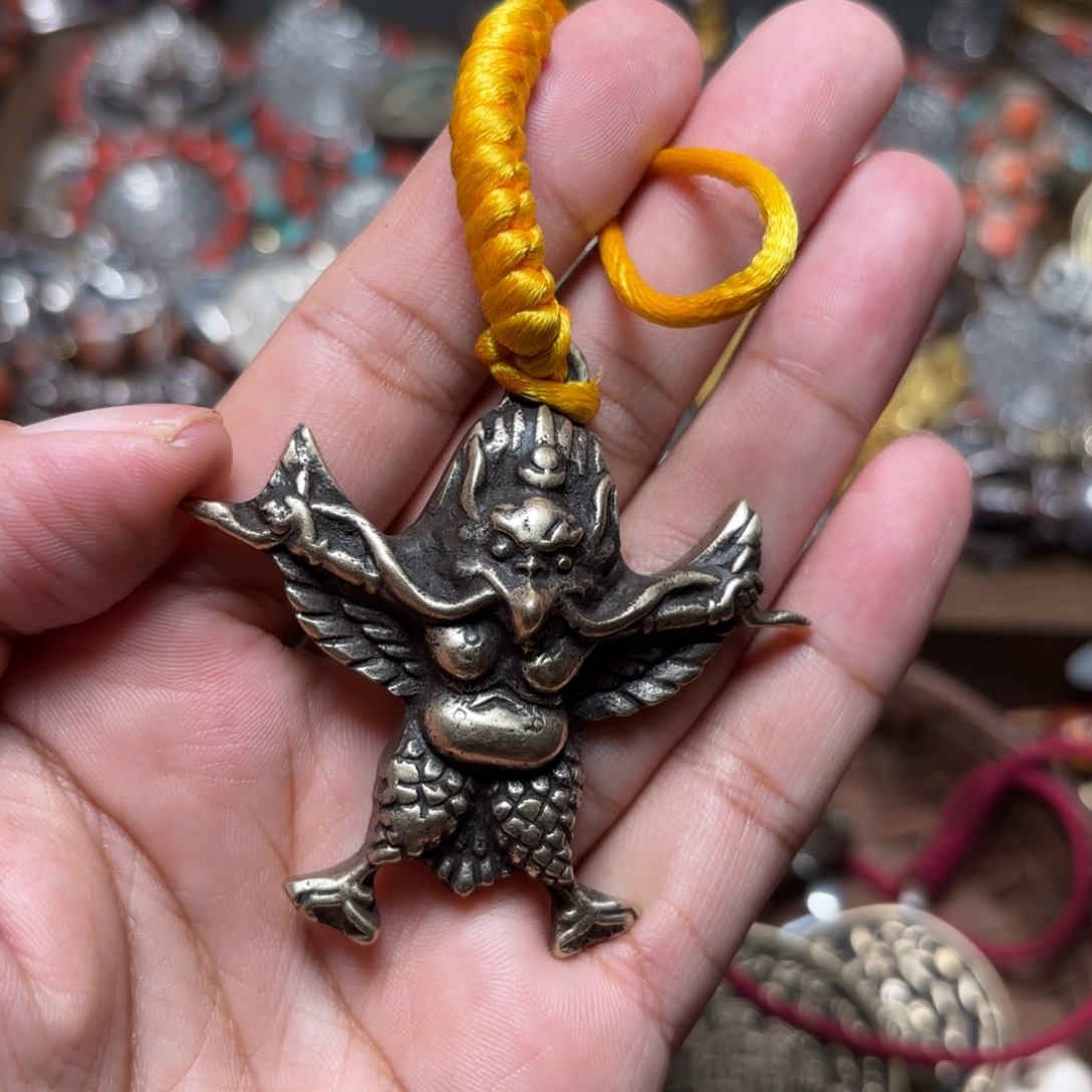 铜星月菩提吊坠项链