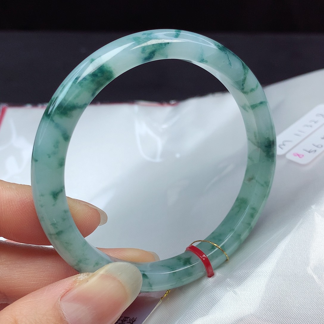 翡翠手镯未镶嵌56圈282