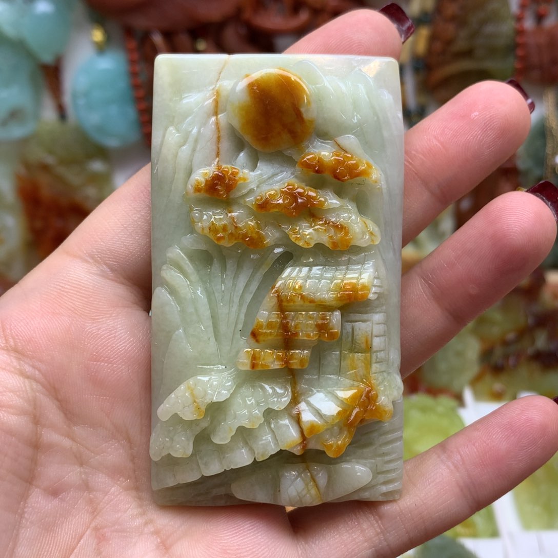 蛇纹石玉颈饰未镶嵌