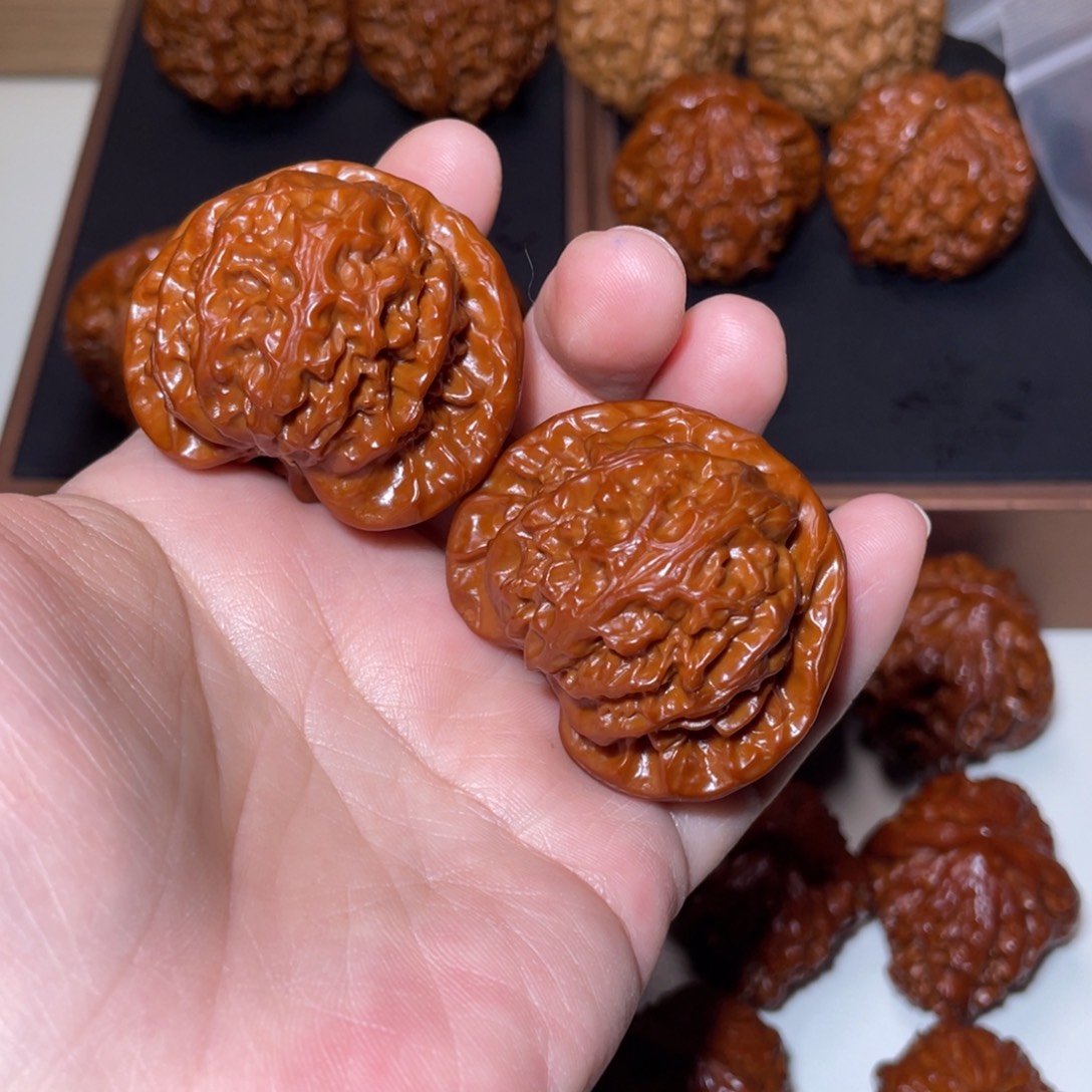 醉***司文玩核桃吊坠宫灯