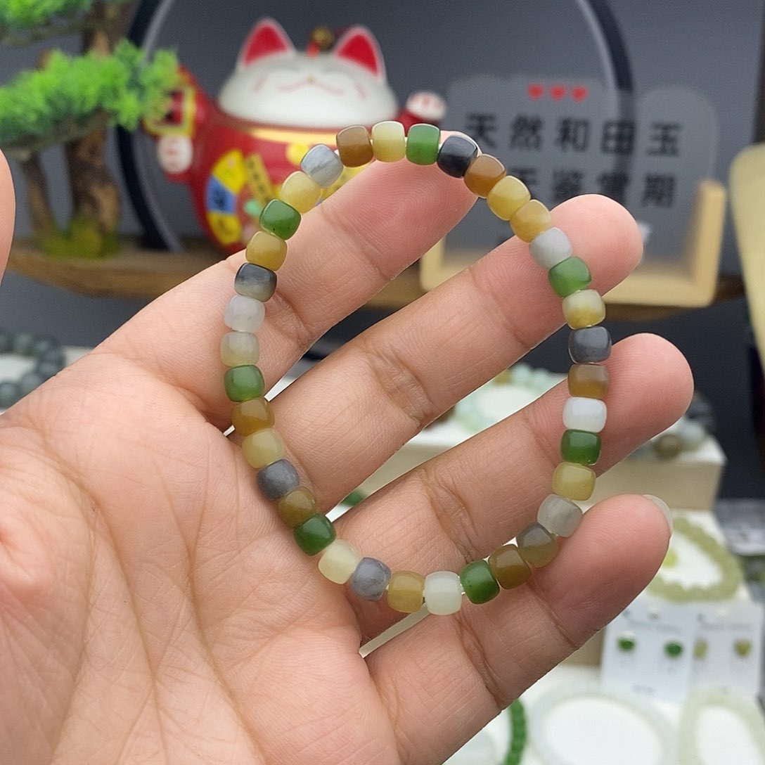 未镶嵌和田玉手链