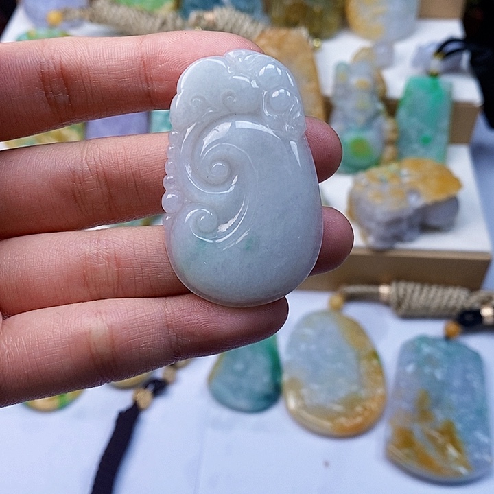 颈饰未镶嵌翡翠翡翠A货