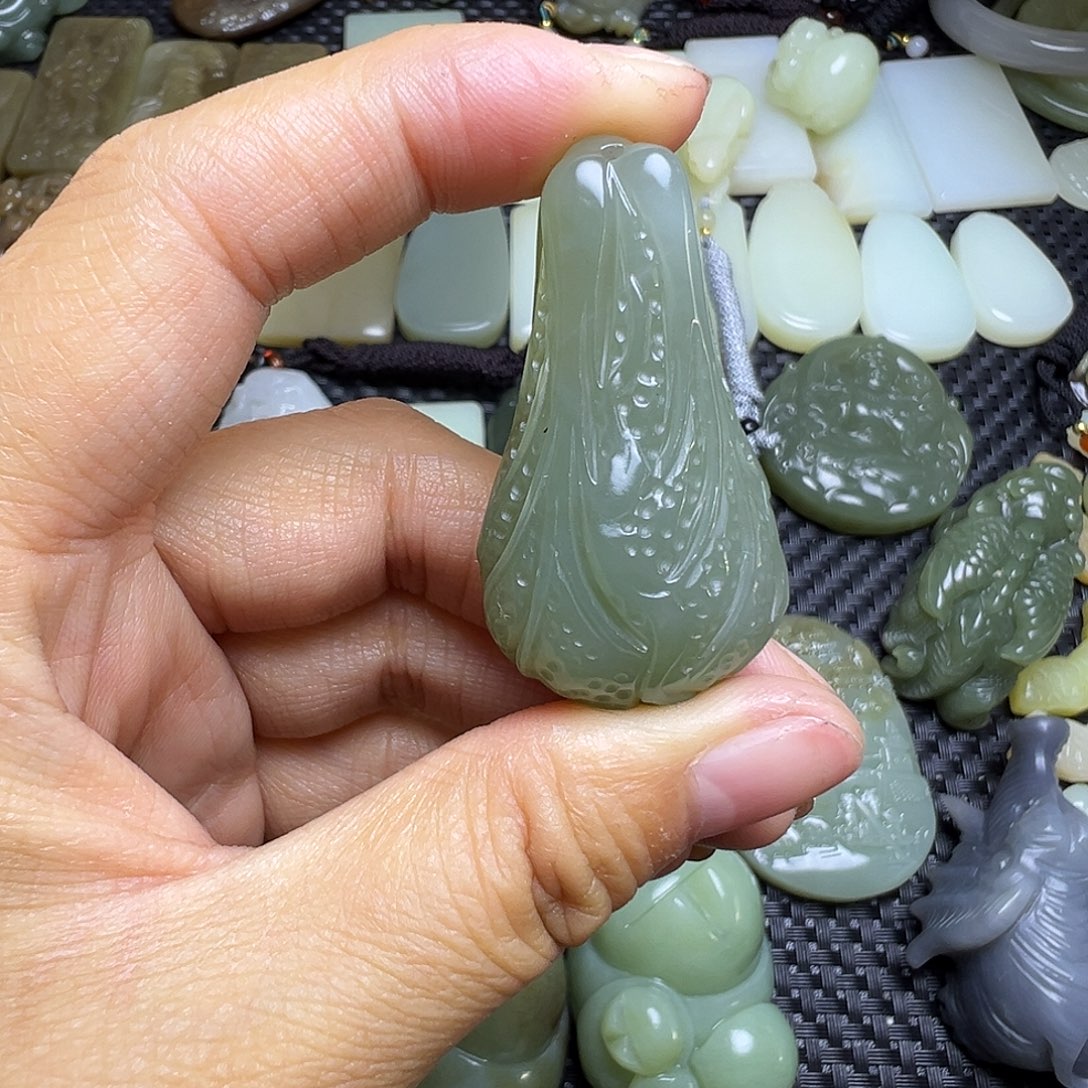 和田玉未镶嵌吊坠(不含链)