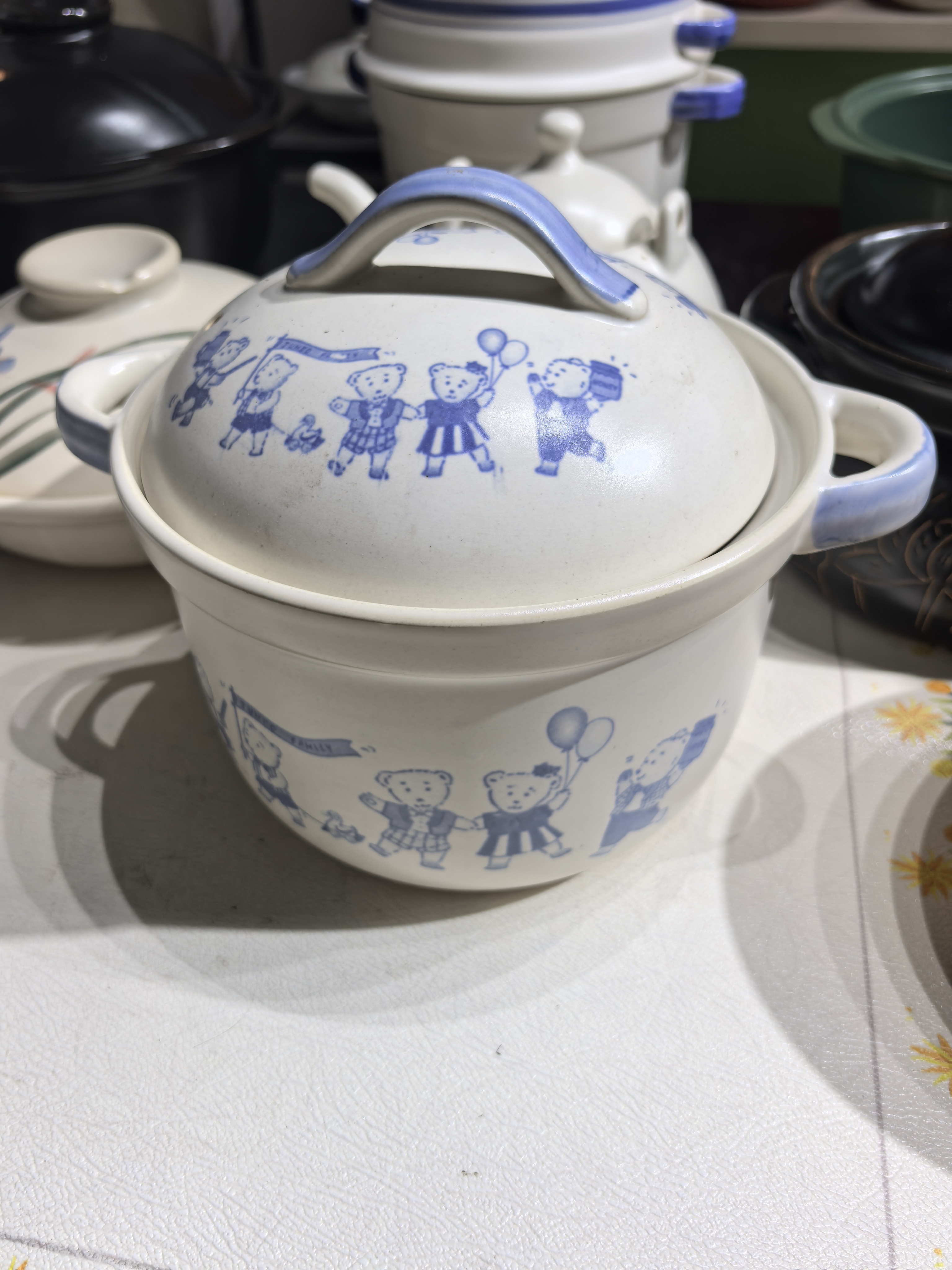 景德镇珍宝砂锅2013蓝色小熊带盖微瑕