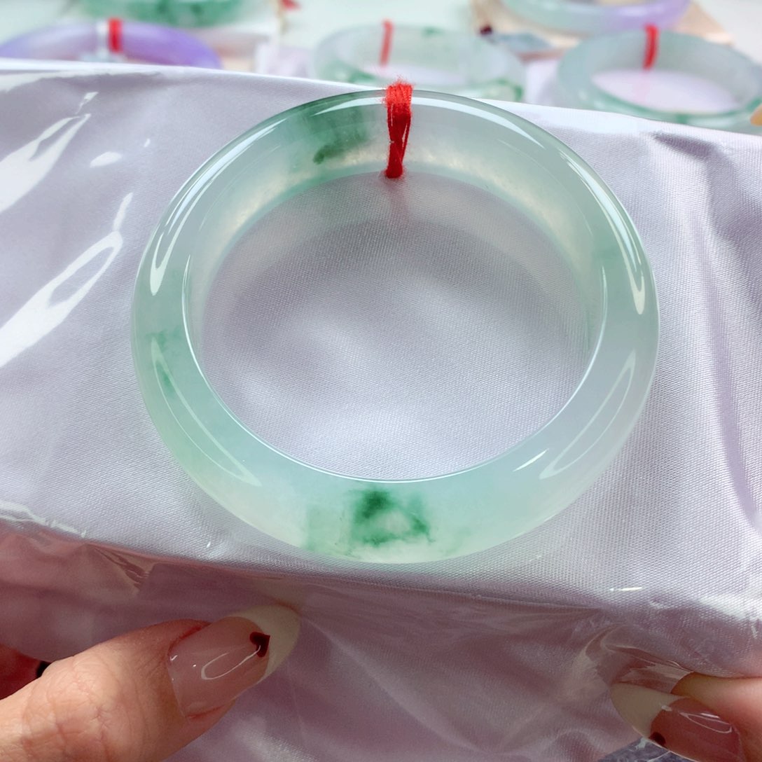 翡翠手镯未镶嵌54.8 中大万战斗机 灵