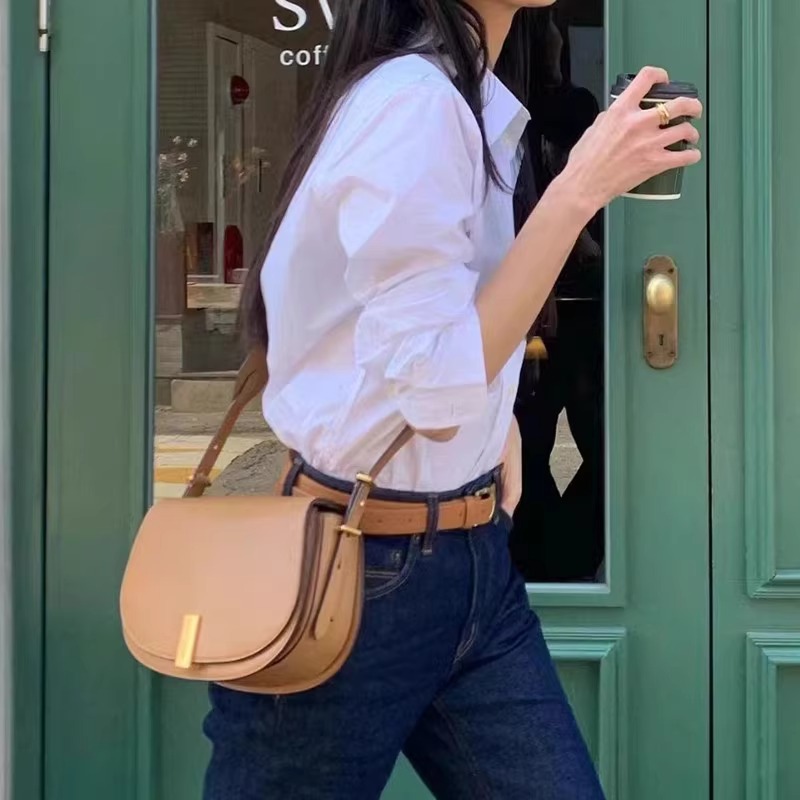 单肩斜跨包时尚小众轻奢百搭郑秀晶牛皮半月poloID马鞍包休闲真皮