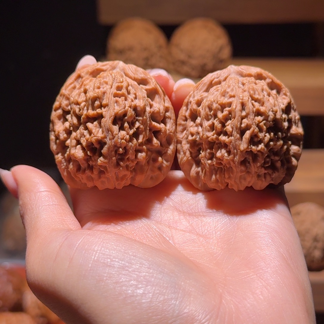 K***i吊坠文玩核桃40全家福南疆全品