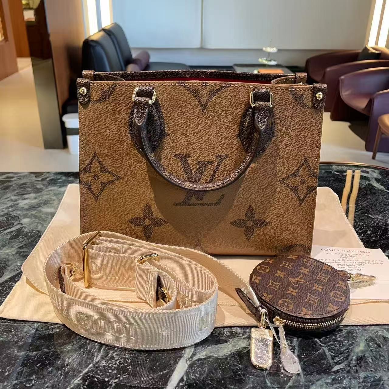 全新未使用 LV LV/路易威登 on the go 小号老花OTG