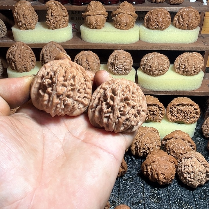 【闪购商品】把件文玩核桃四座楼